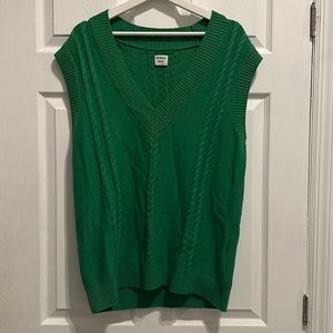 Aritzia Sunday best Kelly green oversized sweater vest